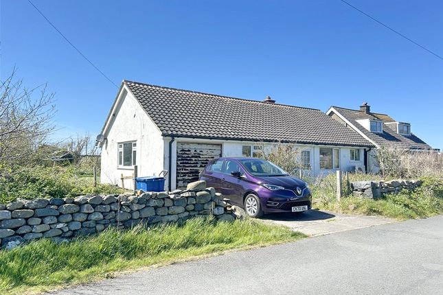 3 bed property, in Llewelyn Drive, £140,000