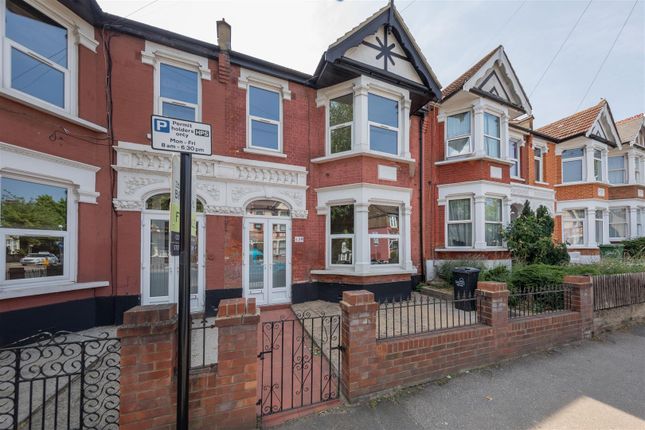 3 bed property, in Hale End Road, £800,000