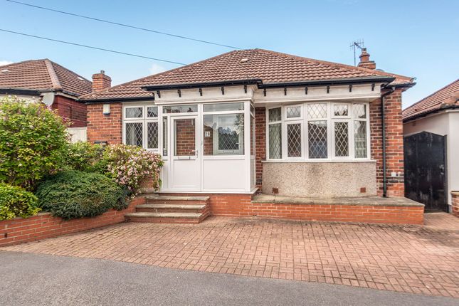 2 bed property, in Kennedy Road, £315,000