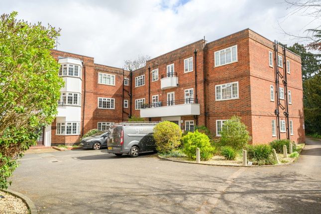 2 bed property, in Church Street, £290,000