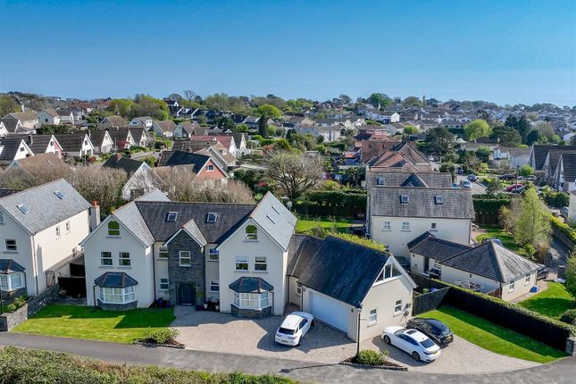 6 bed property, in Lady Housty Avenue, £1,495,000