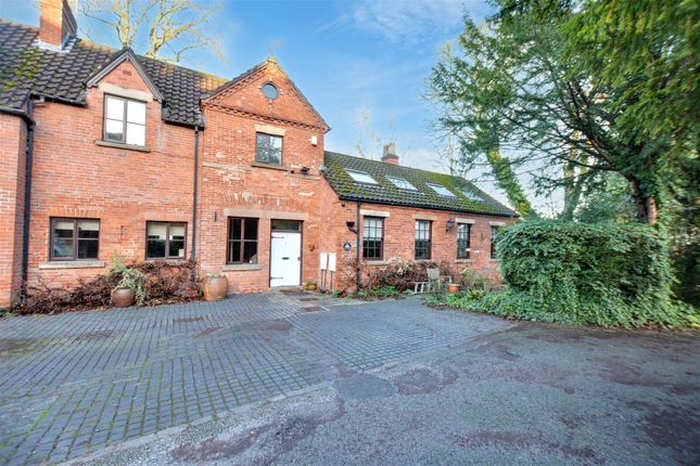 3 bed property, in The Mews, £750,000