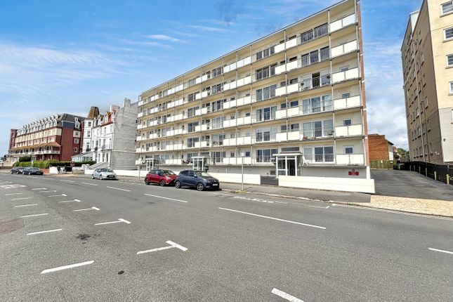 2 bed property, in De La Warr Parade, £250,000