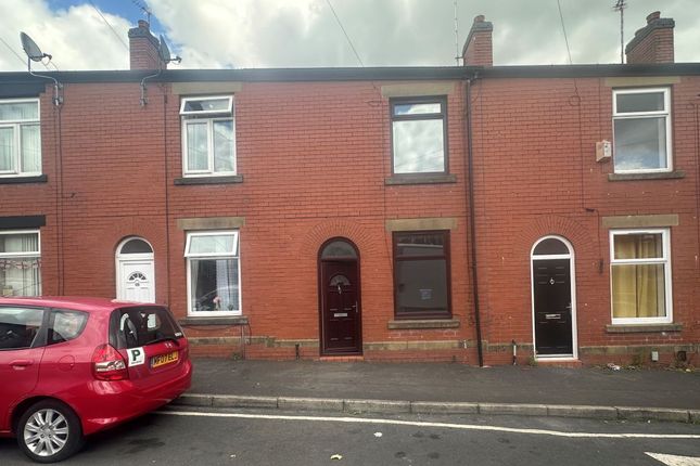 2 bed property, in 114 Duke Street, £55,000