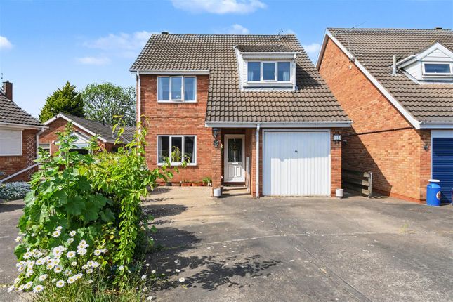 4 bed property, in Magdalen Close, £230,000