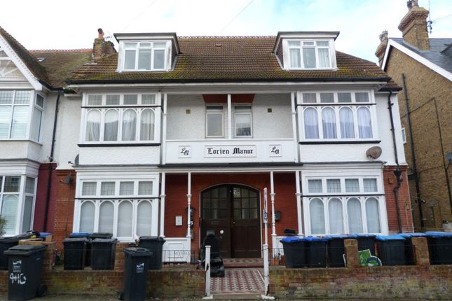 1 bed property, in Norfolk Road, £149,950