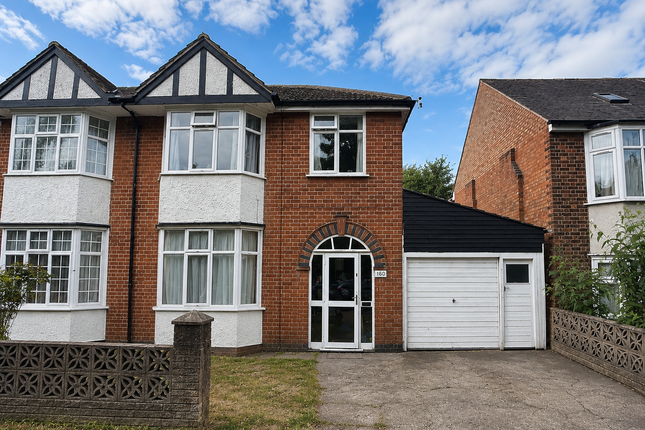 3 bed property, in Barclay Street, £275,000