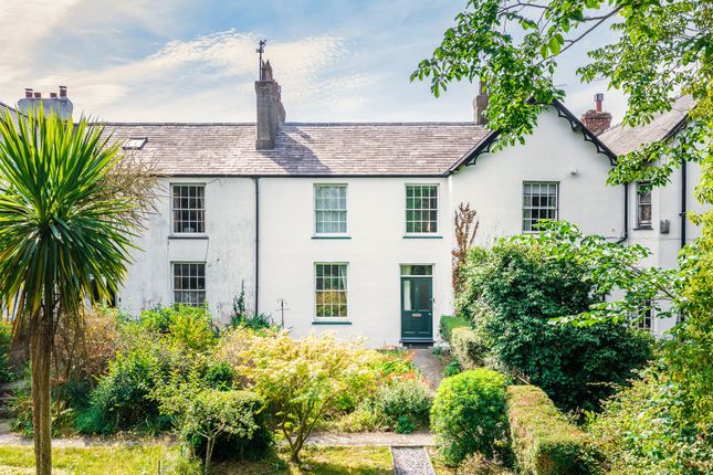 4 bed property, in Station Road, £375,000
