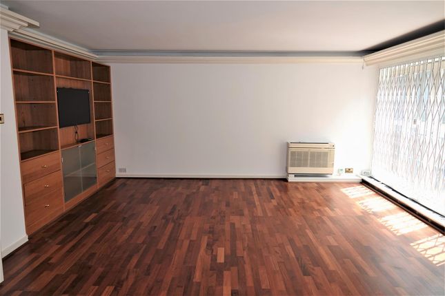 5 bed property, in 30 Clarges Street, £3,300,000