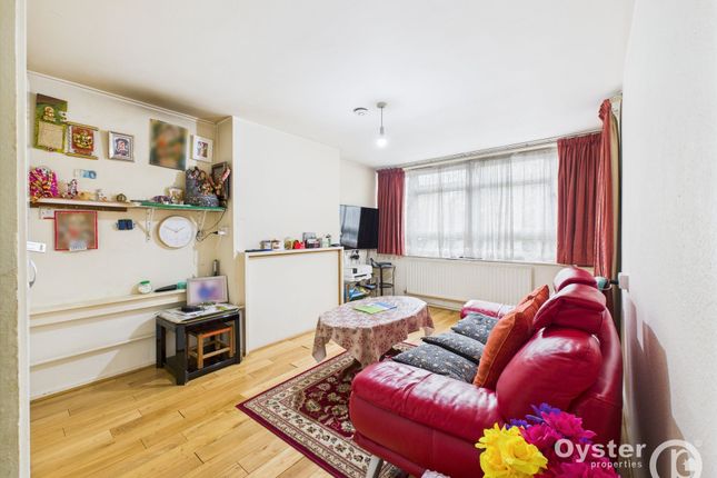 1 bed property, in John Perrin Place, £238,000