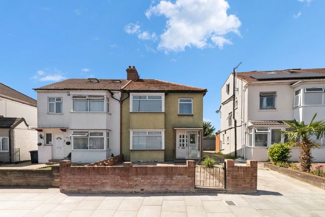 3 bed property, in Windmill Lane, £590,000