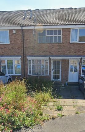2 bed property, in Cayley Close, £175,000