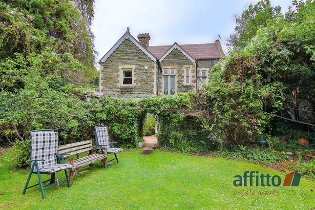 5 bed property, in The Hawthorns, £800,000
