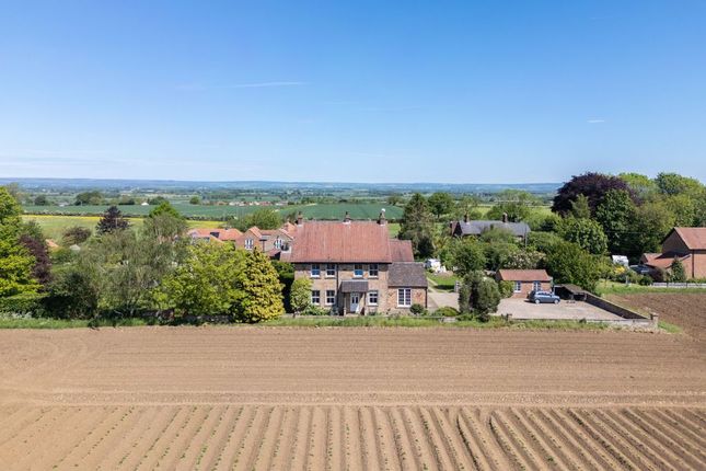 4 bed property, in Laundry Lane, £695,000
