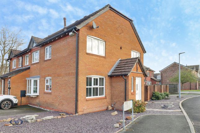 3 bed property, in Cranford Mews, £150,000
