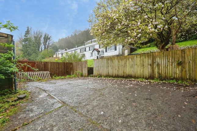 3 bed property, in Dyffryn Road, £180,000