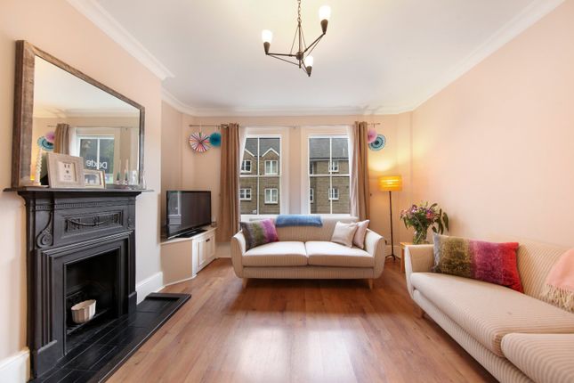 2 bed property, in Tabard Street, £525,000