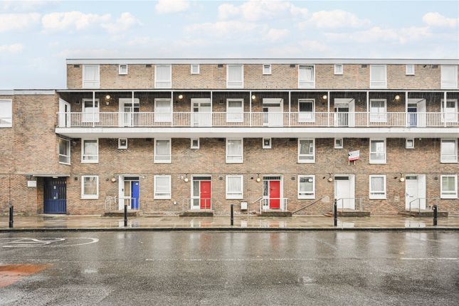 1 bed property, in Hornsey Road, £425,000