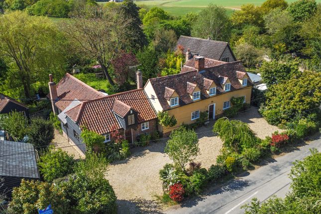 4 bed property, in Honey Tye, £800,000