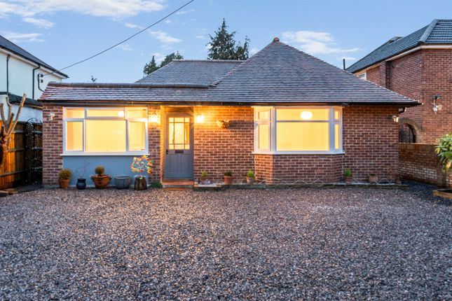 5 bed property, in Meadow Way, £800,000