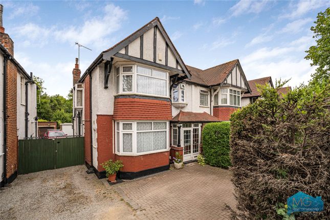 3 bed property, in Watford Way, £630,000