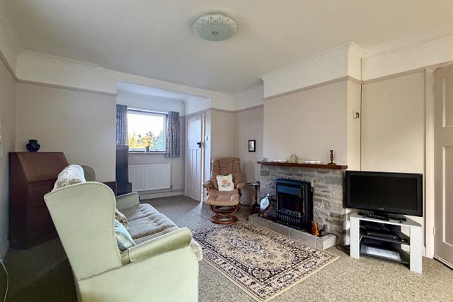 3 bed property, in Headbrook, £315,000