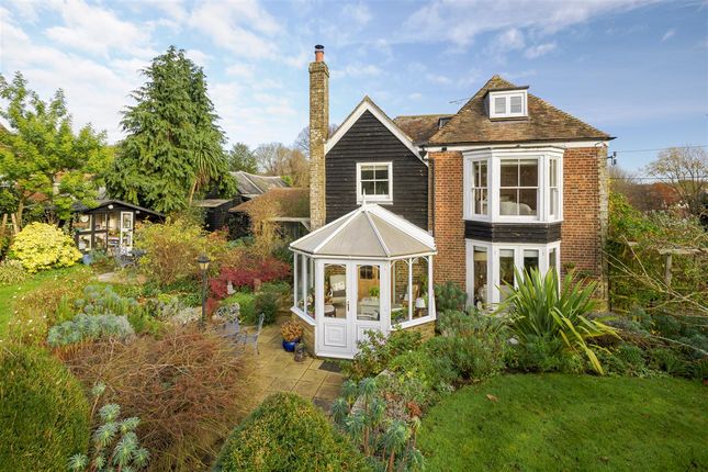 6 bed property, in Cerne House, £800,000