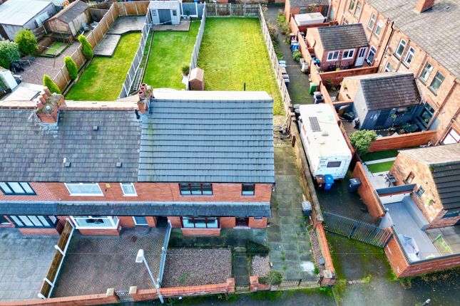 3 bed property, in Queensway, £150,000