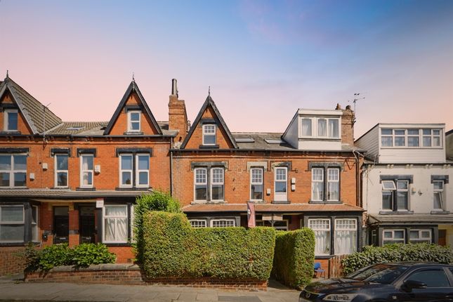 8 bed property, in Headingley Avenue, £500,000