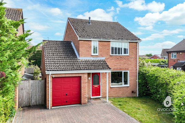 3 bed property, in Hawkedon Way, £475,000
