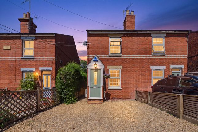 2 bed property, in Coronation Cottages, £475,000