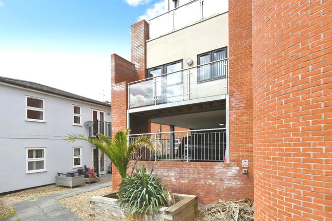 1 bed property, in Flat 1, £160,000
