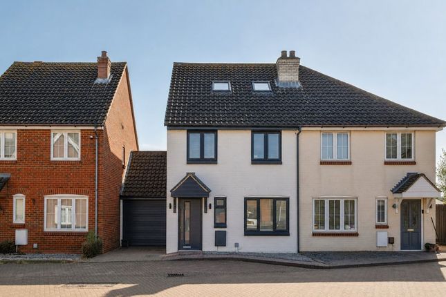 4 bed property, in The Rickyard, £400,000