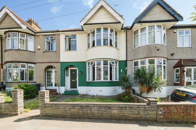 3 bed property, in Ashburton Avenue, £550,000