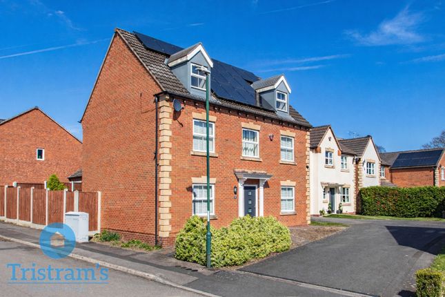 6 bed property, in Tom Blower Close, £570,000