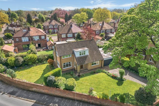 3 bed property, in Church Lane, £475,000