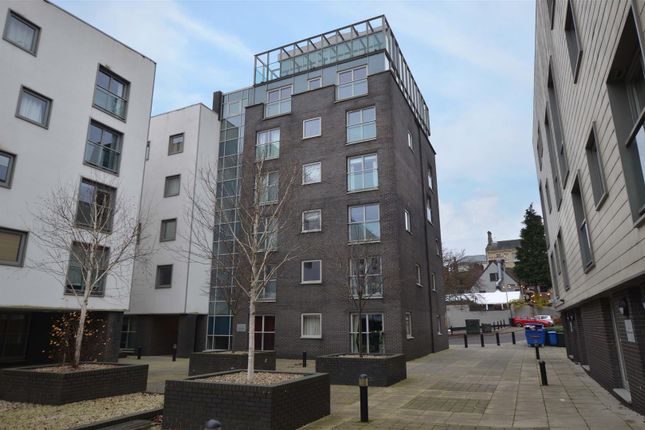 2 bed property, in City Centre, £160,000