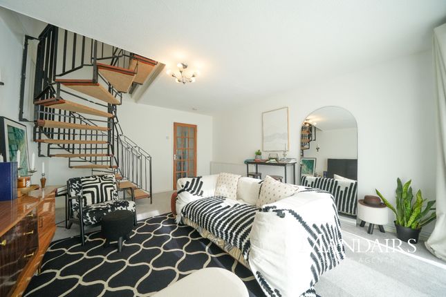 2 bed property, in Somerville, £160,000