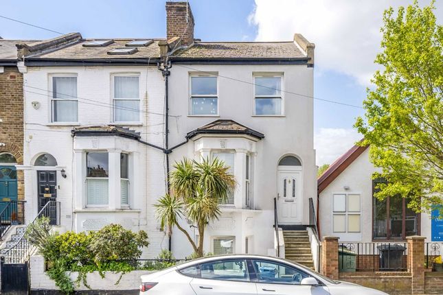 2 bed property, in Cunnington Street, £995,000