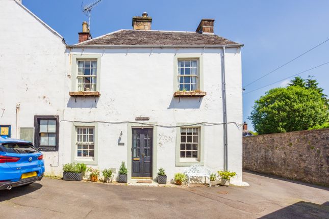 2 bed property, in 1 Chapel Street, £170,000