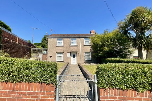 3 bed property, in Glasfryn Terrace, £110,000