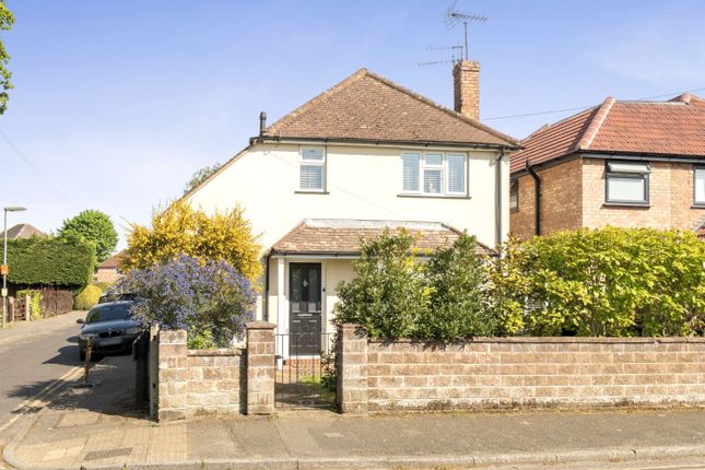 3 bed property, in Franklyn Road, £675,000