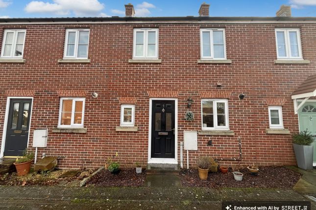 2 bed property, in Dakota Close, £235,000