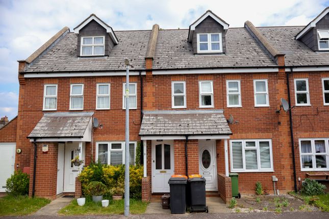 2 bed property, in Catchacre, £175,000