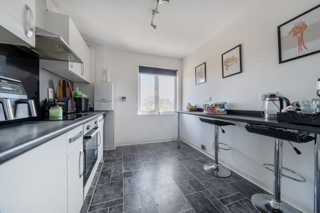 2 bed property, in Andace Park Gardens, £350,000