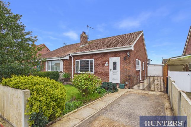 2 bed property, in Bloomfield Way, £170,000