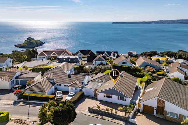 4 bed property, in Whidborne Close, £995,000