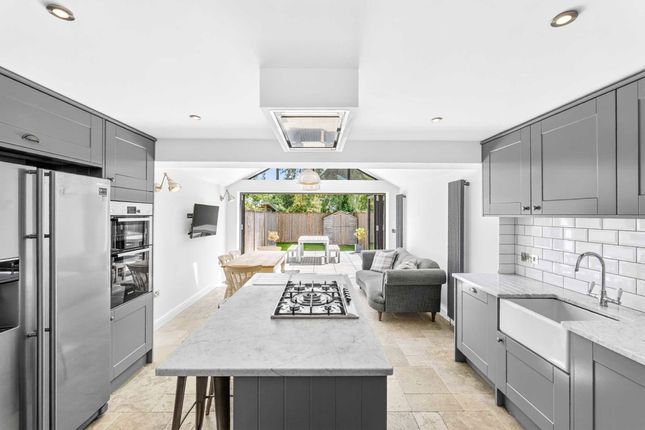 3 bed property, in Bevin Square, £1,125,000