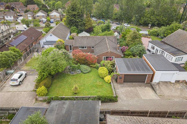 3 bed property, in Brompton Farm Road, £625,000