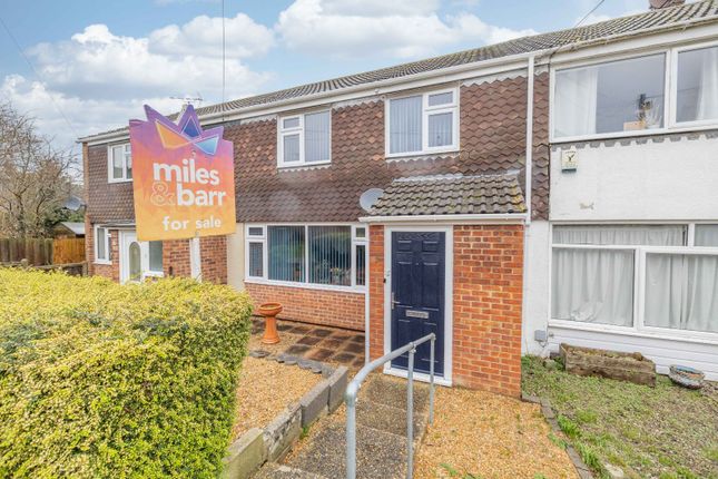 3 bed property, in Durham Close, £275,000